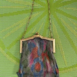 Vintage 1900’s mini mesh purse with clasp & chain